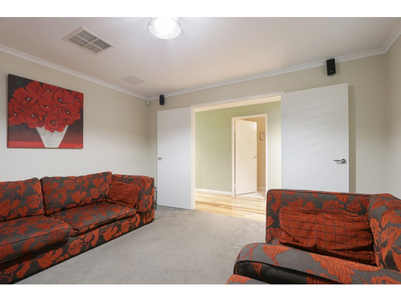 35 Bordeaux Parade, Piara Waters WA 6112