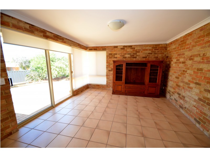 2 Wedge Place, Bentley WA 6102