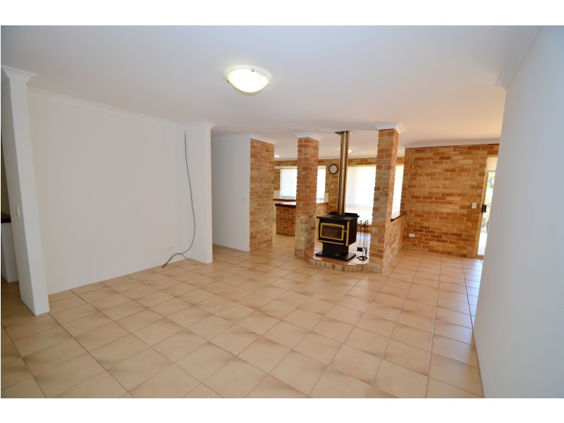 2 Wedge Place, Bentley WA 6102