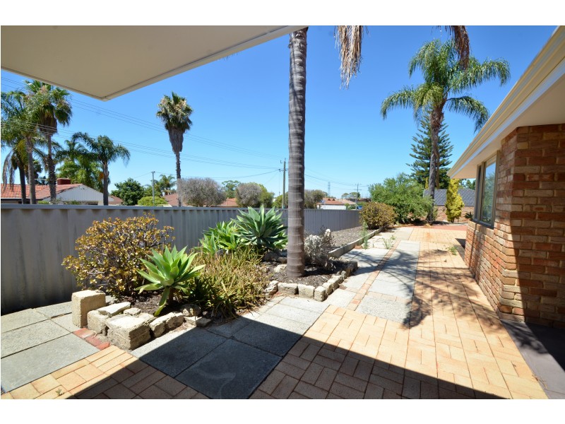 2 Wedge Place, Bentley WA 6102