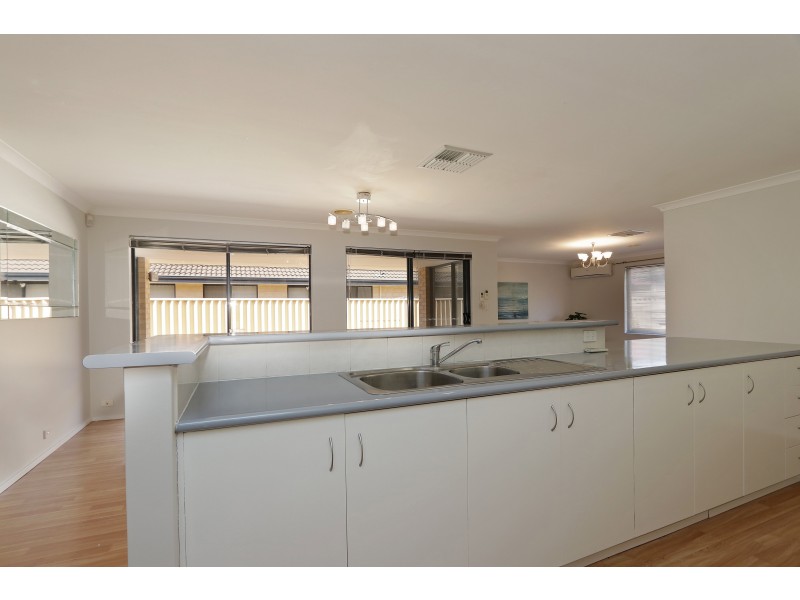 20 Greenshank Road, Harrisdale WA 6112