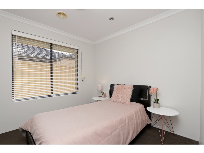 20 Greenshank Road, Harrisdale WA 6112