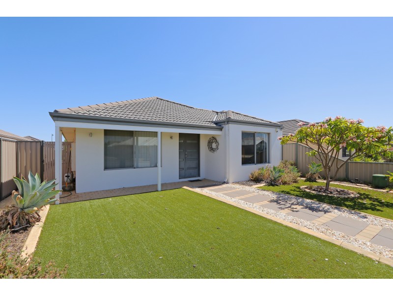 14 Padua Road, Piara Waters WA 6112