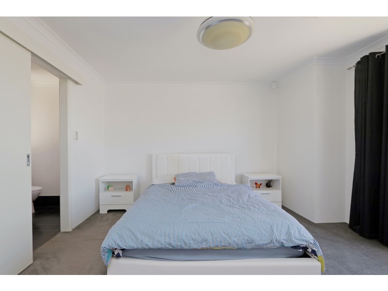 14 Padua Road, Piara Waters WA 6112