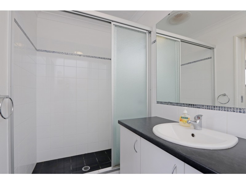 14 Padua Road, Piara Waters WA 6112
