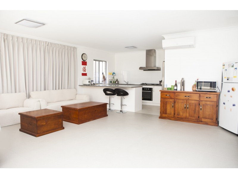 4A Stannard Street, St James WA 6102