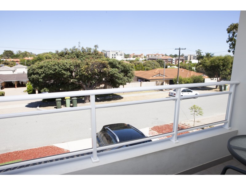 4A Stannard Street, St James WA 6102