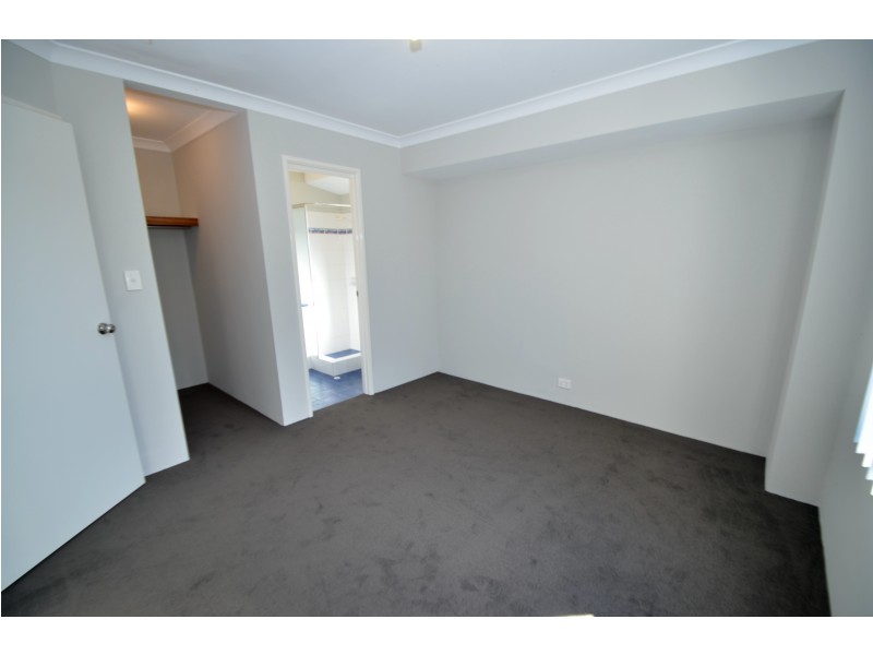 55 Southampton Drive, Piara Waters WA 6112