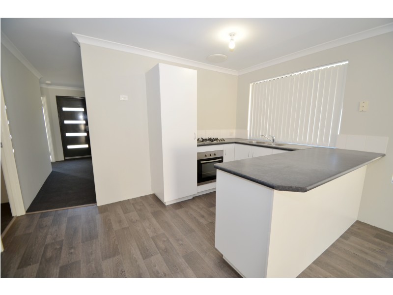 55 Southampton Drive, Piara Waters WA 6112