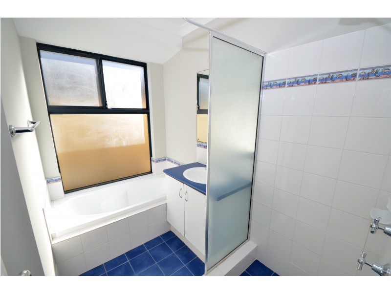 55 Southampton Drive, Piara Waters WA 6112