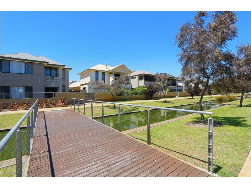 19 Fulbrooke Loop, Canning Vale WA 6155