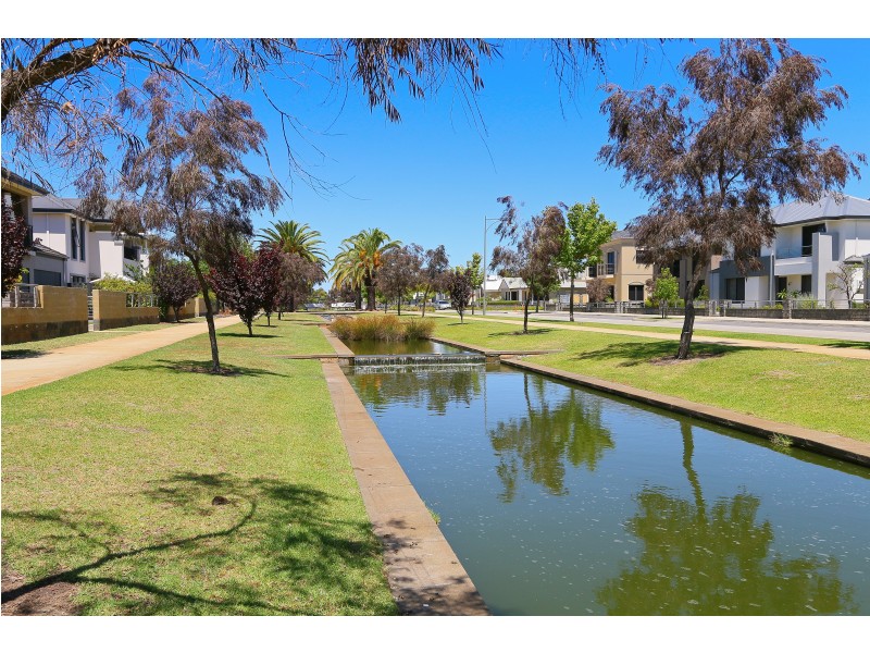 19 Fulbrooke Loop, Canning Vale WA 6155