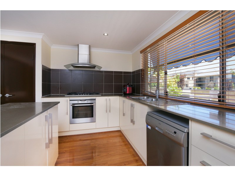 19 Fulbrooke Loop, Canning Vale WA 6155