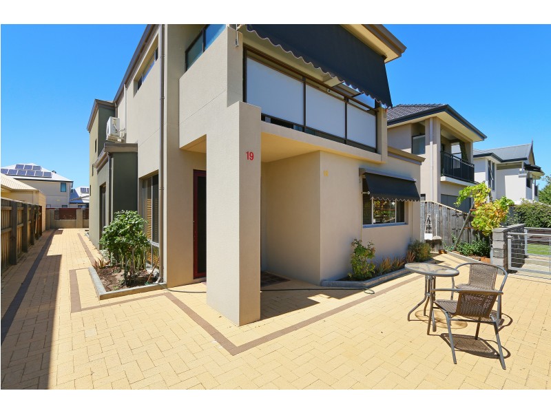 19 Fulbrooke Loop, Canning Vale WA 6155