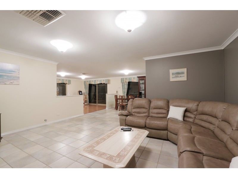 89 Sandringham Promenade, Canning Vale WA 6155