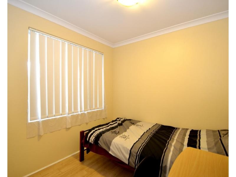 2/18 Panozza Circle, Maddington WA 6109