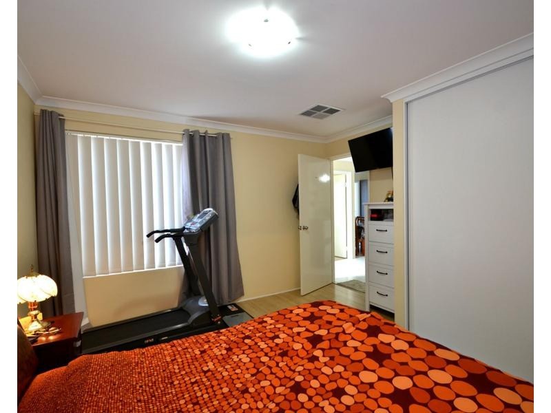 2/18 Panozza Circle, Maddington WA 6109