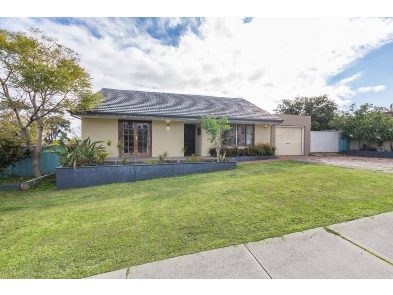 81 Edgecumbe Street, Como WA 6152