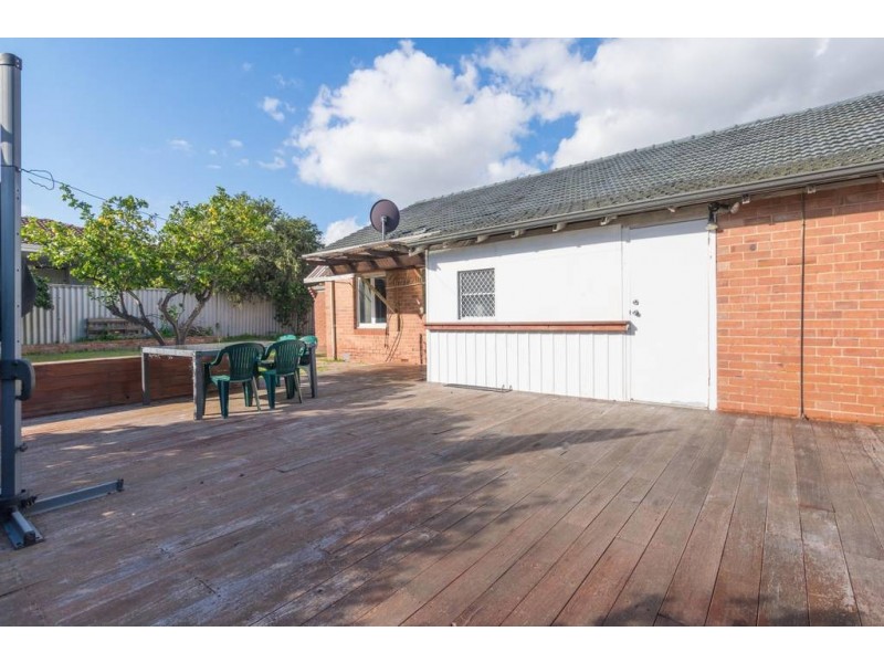 81 Edgecumbe Street, Como WA 6152