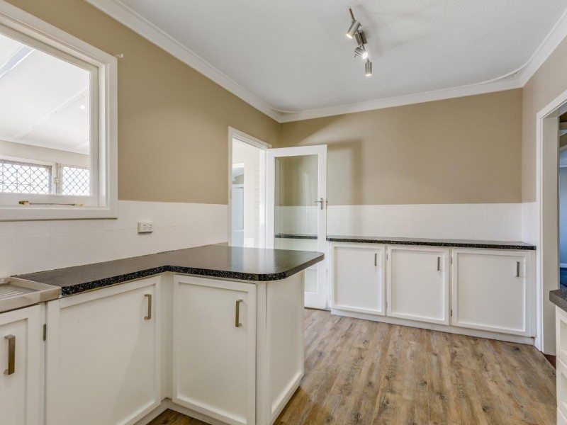 45 Rhodes Crescent, Calista WA 6167