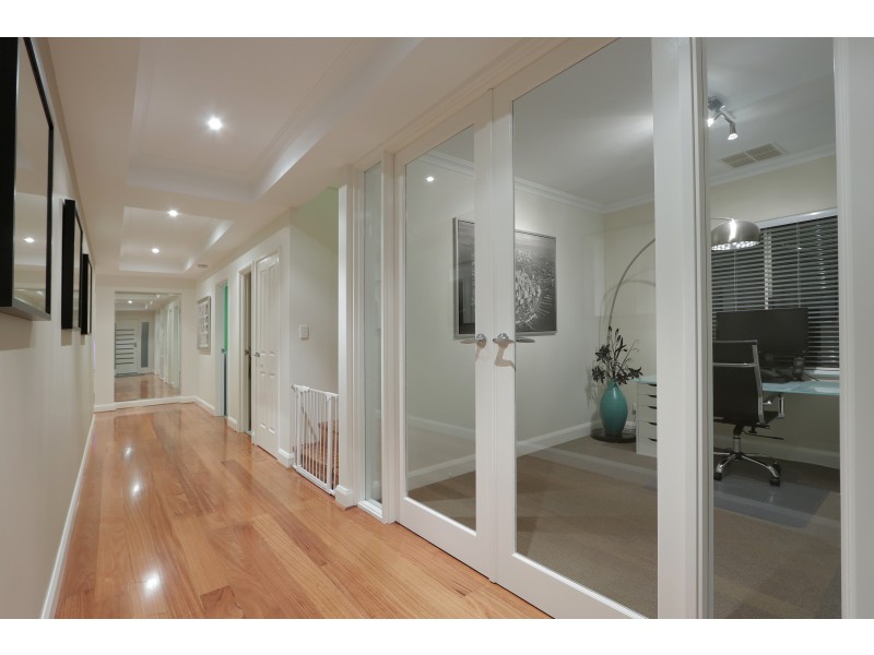 15 Clontarf Terrace, Canning Vale WA 6155