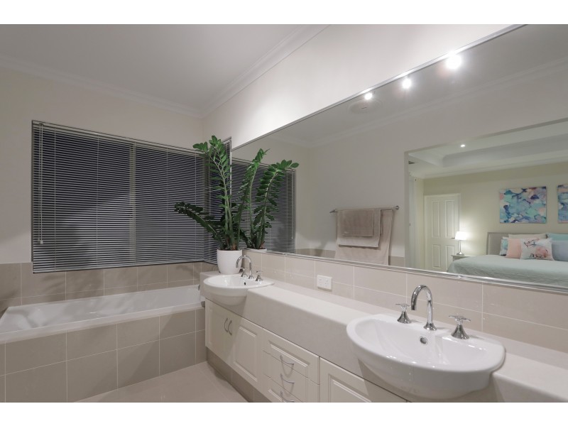 15 Clontarf Terrace, Canning Vale WA 6155