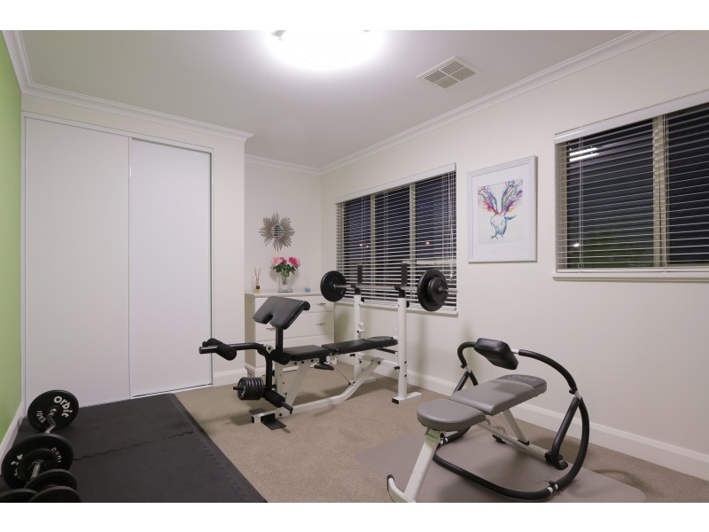 15 Clontarf Terrace, Canning Vale WA 6155