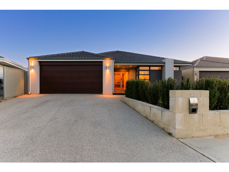 37 Archdale Loop, Piara Waters WA 6112