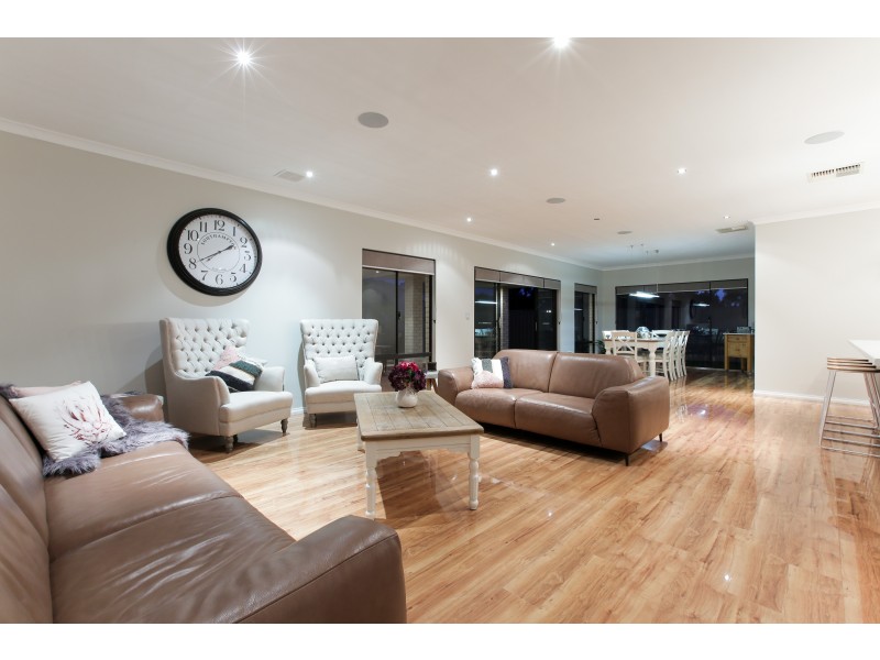 37 Archdale Loop, Piara Waters WA 6112