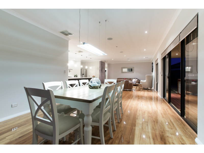 37 Archdale Loop, Piara Waters WA 6112