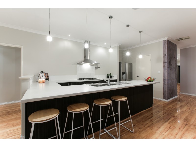 37 Archdale Loop, Piara Waters WA 6112