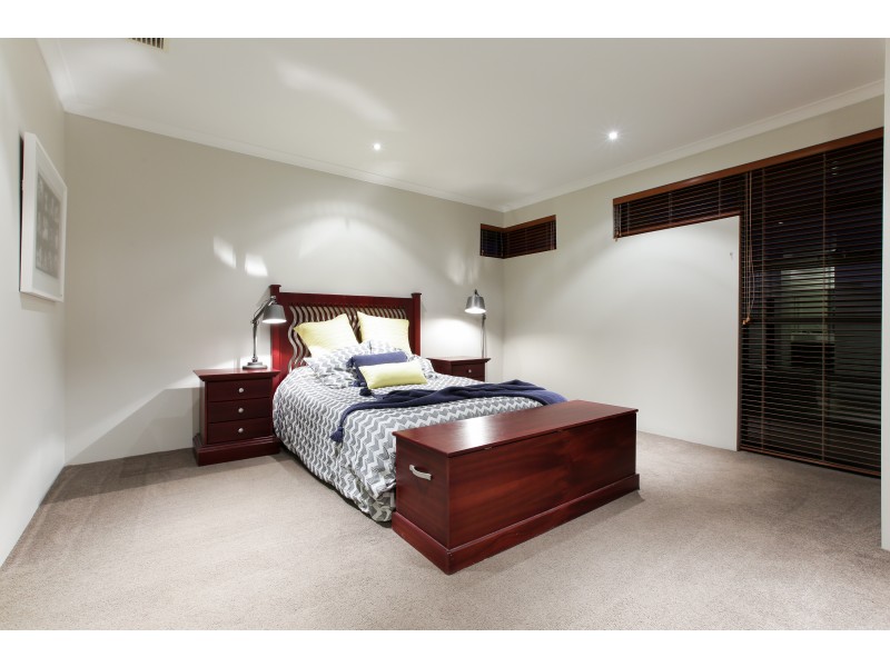 37 Archdale Loop, Piara Waters WA 6112
