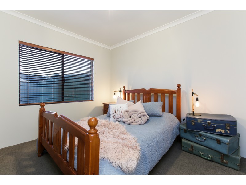 37 Archdale Loop, Piara Waters WA 6112