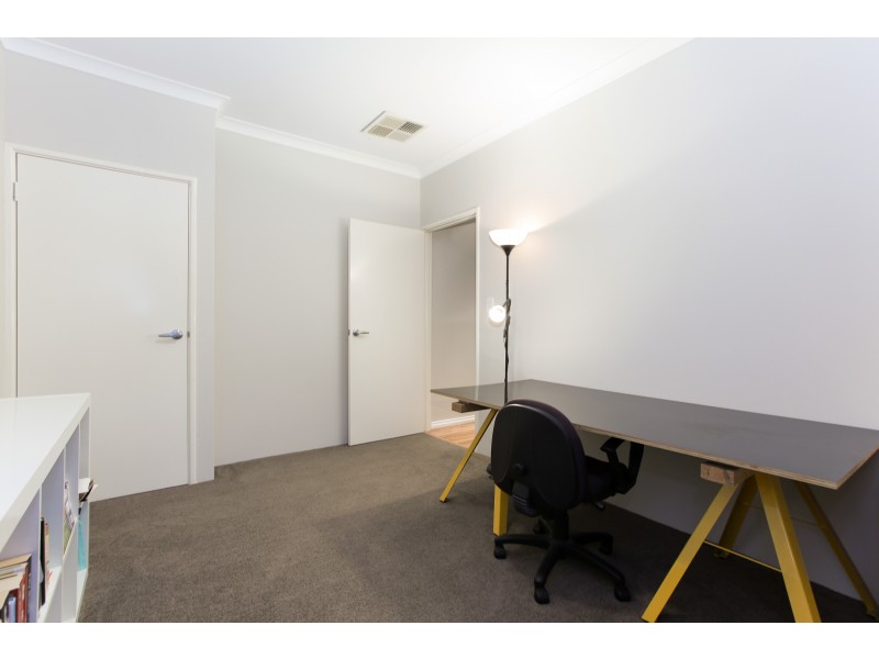 37 Archdale Loop, Piara Waters WA 6112