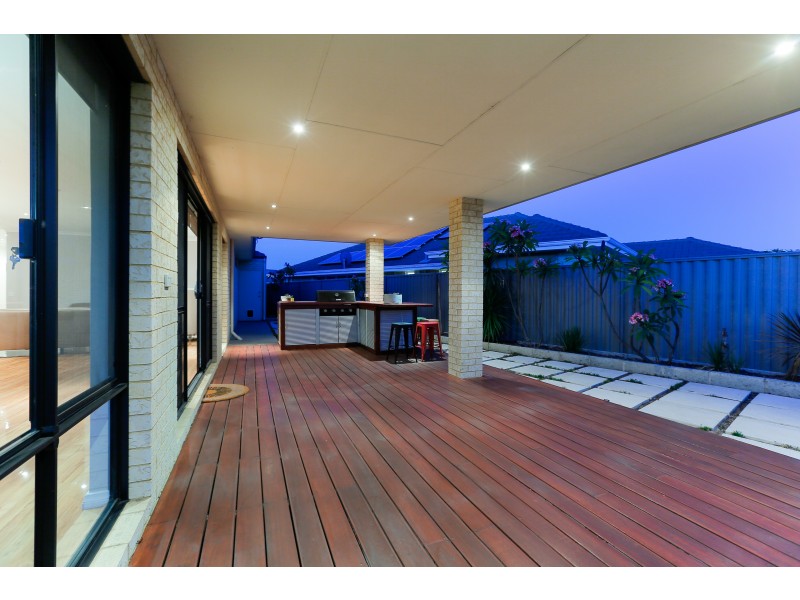 37 Archdale Loop, Piara Waters WA 6112