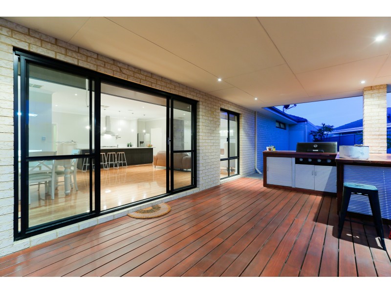 37 Archdale Loop, Piara Waters WA 6112