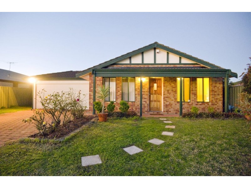 2 Loquat Way, Forrestfield WA 6058