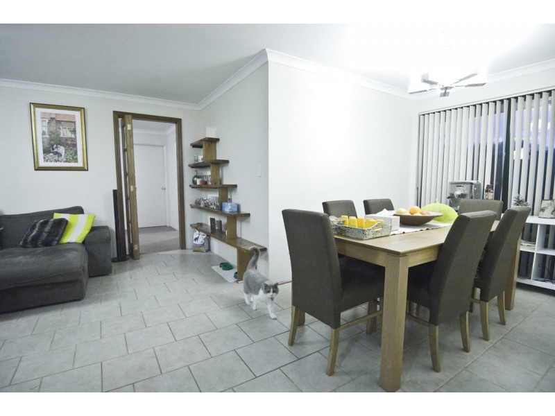 2 Loquat Way, Forrestfield WA 6058