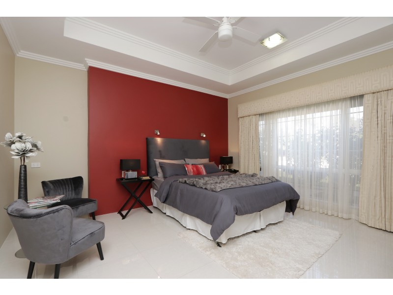 15 Waterfoot Loop, Canning Vale WA 6155