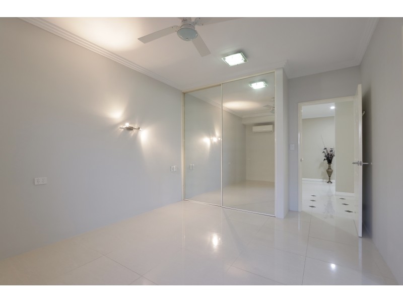 15 Waterfoot Loop, Canning Vale WA 6155