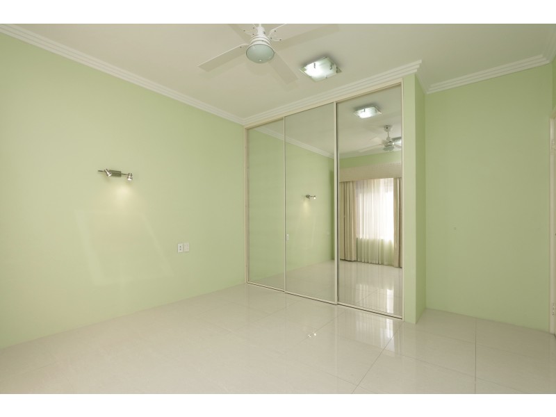 15 Waterfoot Loop, Canning Vale WA 6155