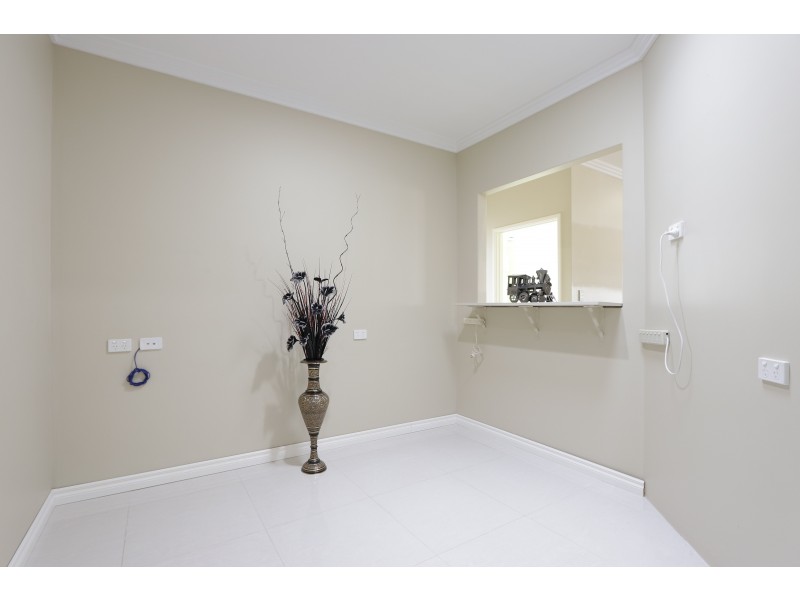 15 Waterfoot Loop, Canning Vale WA 6155