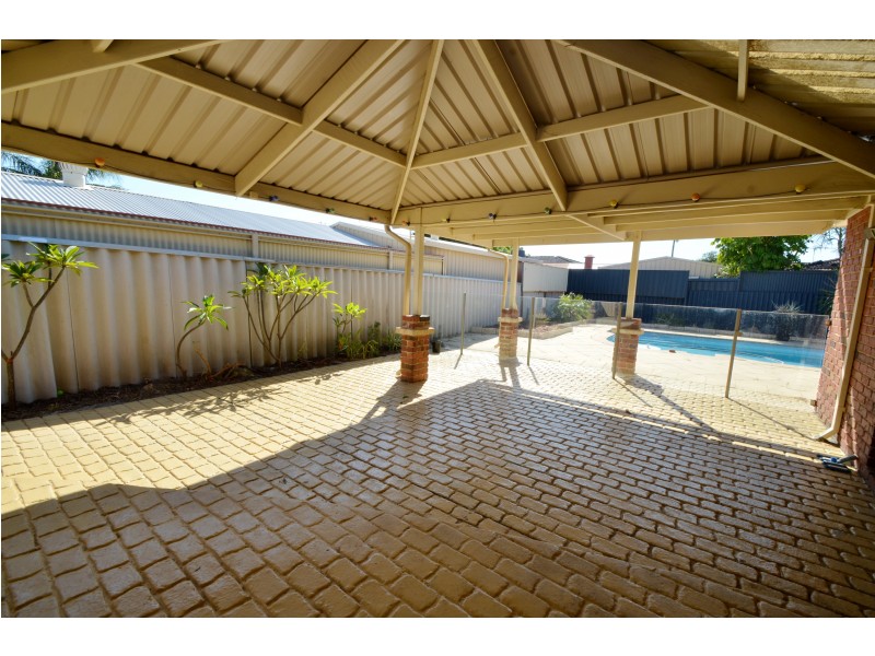 35 Sandridge Street, Gosnells WA 6110