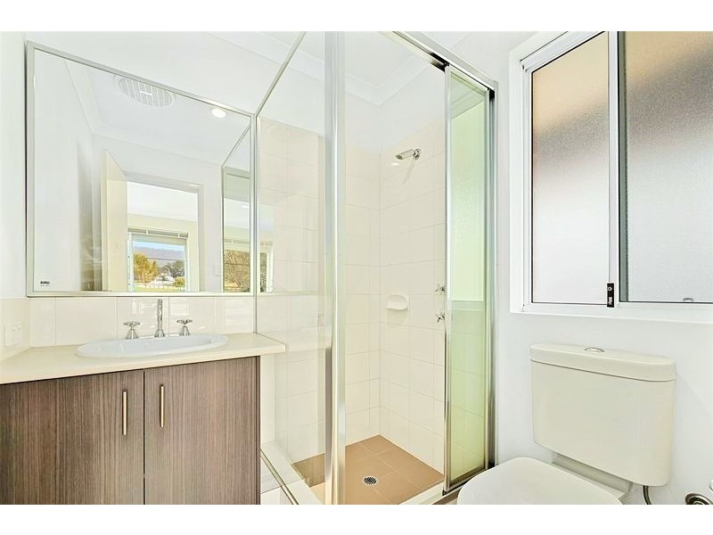 64 Chiltern Avenue, Brookdale WA 6112