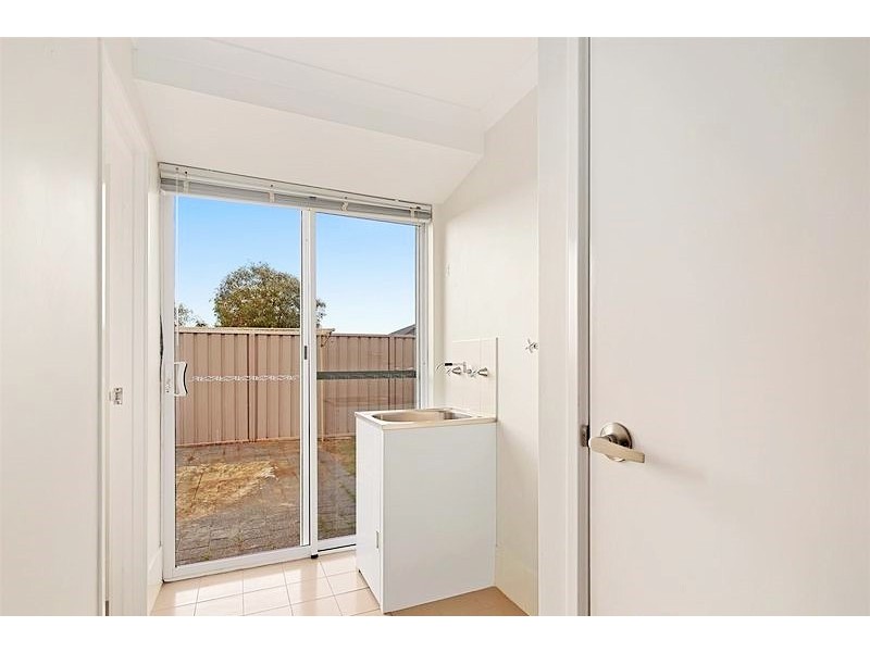 64 Chiltern Avenue, Brookdale WA 6112
