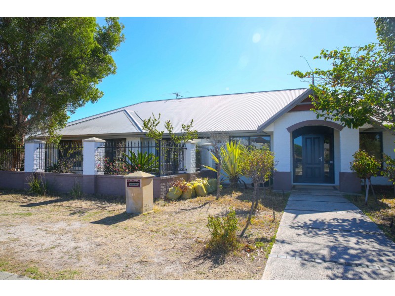 41 Waterview Parade, Southern River WA 6110