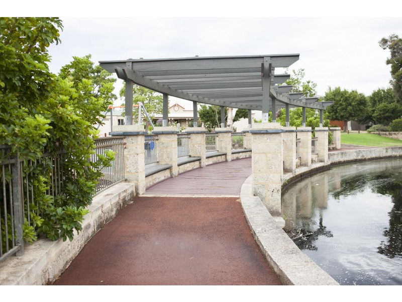 41 Waterview Parade, Southern River WA 6110