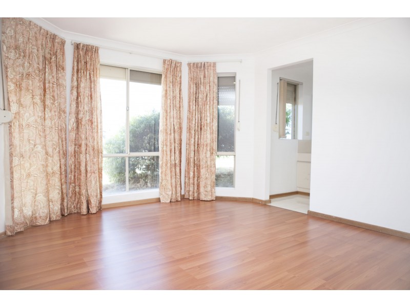 197 Warton Road, Thornlie WA 6108