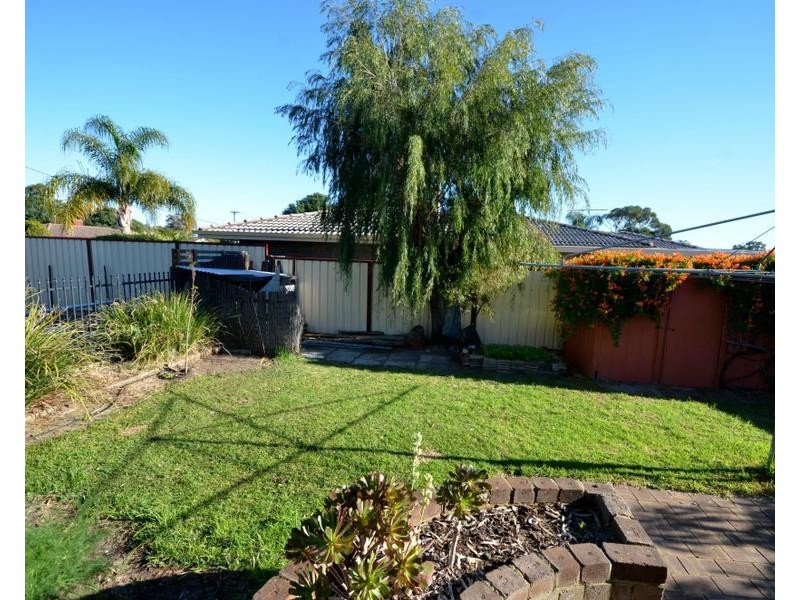 29 Romney Way, Parkwood WA 6147