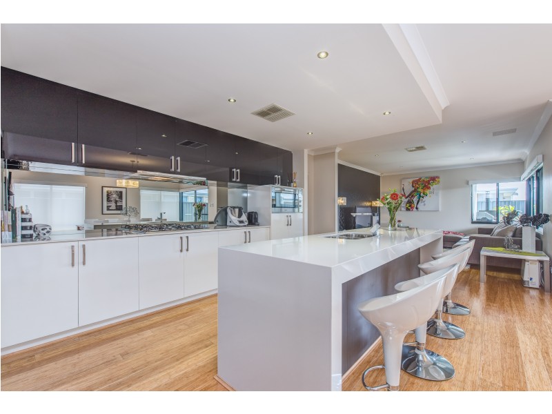 4 Newquay Street, Harrisdale WA 6112